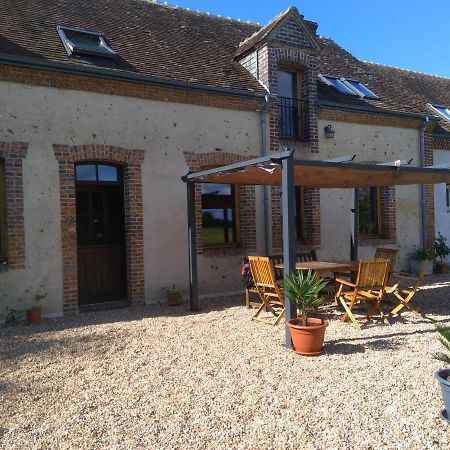 Chambre Avec Sdb Privative En Pleine Campagne Baillou Exterior photo
